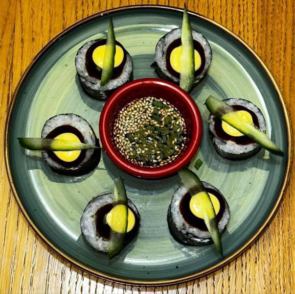 Маки с огурцом